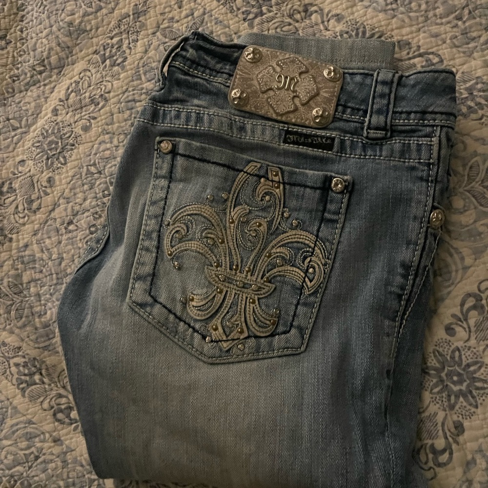 Women’s capri miss me jeans